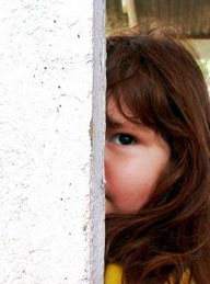 Tras la pared